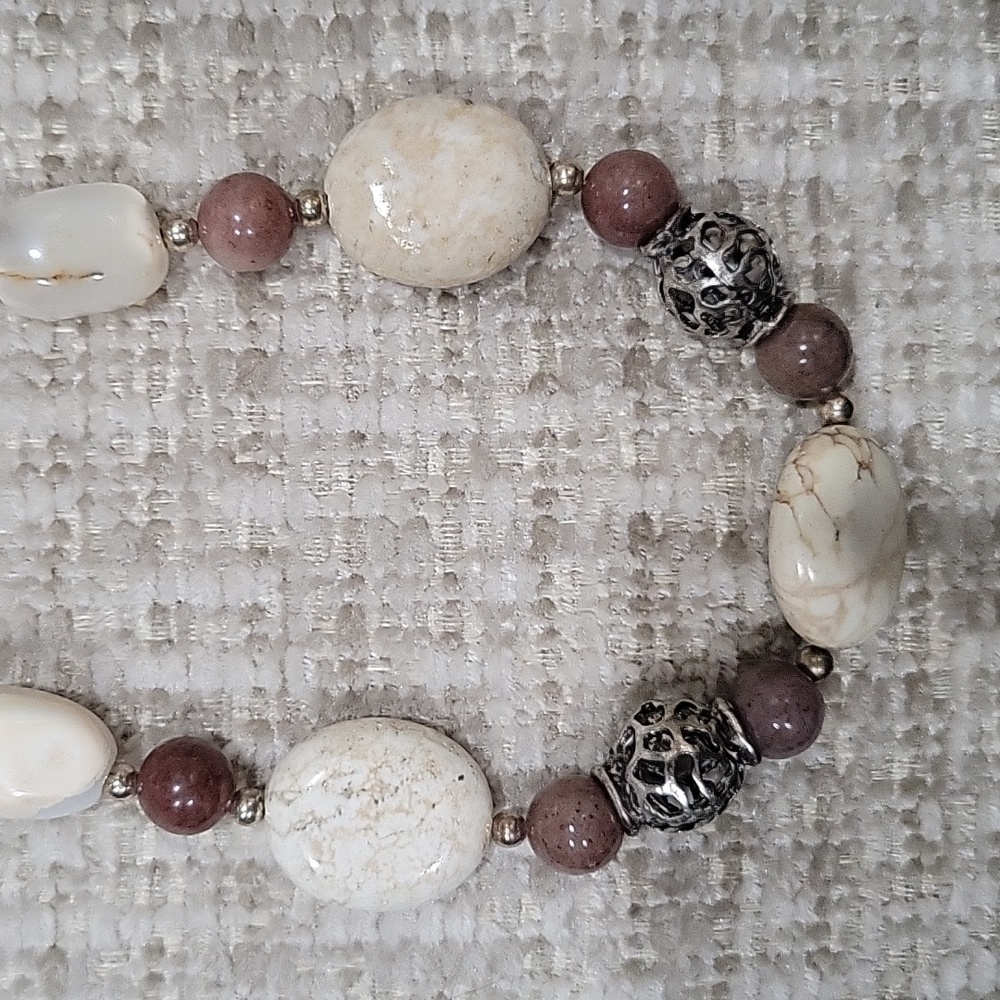Necklace - Picture 2 of 3